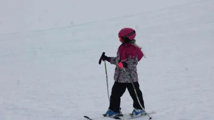 Kars'ta Karın Yıldızları Sarıkamış’ta Projesiyle 2 Bin Çocuk Kayakla Tanıştı