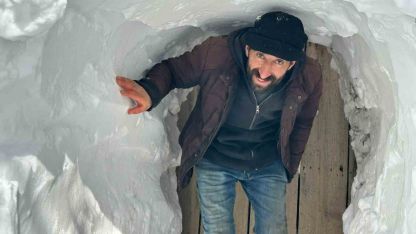 Çatak’ta Kar Tünelleriyle Yaşam Mücadelesi: Evler Kar Altında Kaldı