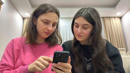 Teknoloji Şaşkınlığı: 11 Yaş Farklı İki Kardeş Aynı Yüz Kilidini Açıyor