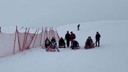 Muş’ta çocukların kayak keyfi: Güzeldağ’da sömestr neşesi