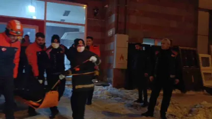 Kars'ta Asansör Boşluğuna Düşen Genç Hayatını Kaybetti