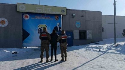 Kars’ta Jandarmadan Kaçamadı: Firari Şahıs Yakalandı