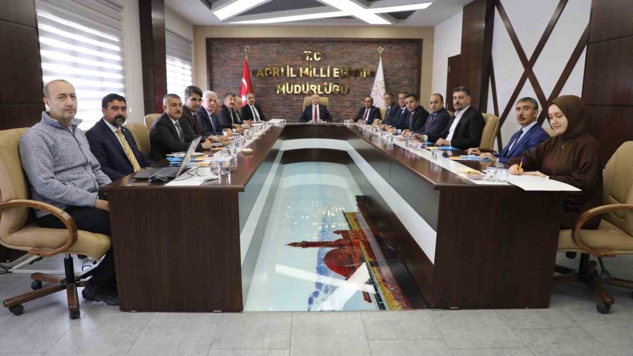 Ağrı eğitimde ikinci döneme hazır: Hedef nitelikli ve güvenli okul ortamı