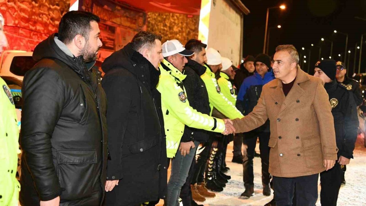 Ardahan Valisi Hayrettin Çiçek’ten Yeni Yılda Görev Başındaki Personele Ziyaret
