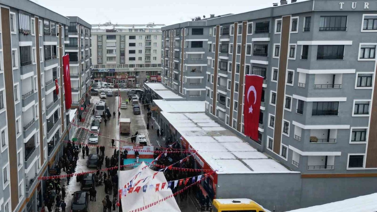 Aşkale’de Sosyal Belediyecilik Mührü: Halk Pazarı Hizmete Girdi