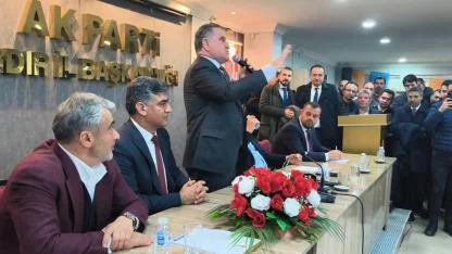 Bakan Bak’tan AK Parti Iğdır İl Başkanlığını Ziyaret Etti