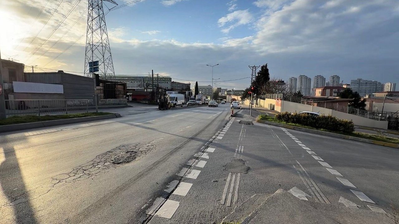 Başakşehir’de tırın altında kalan motosiklet sürücüsü ölümden döndü