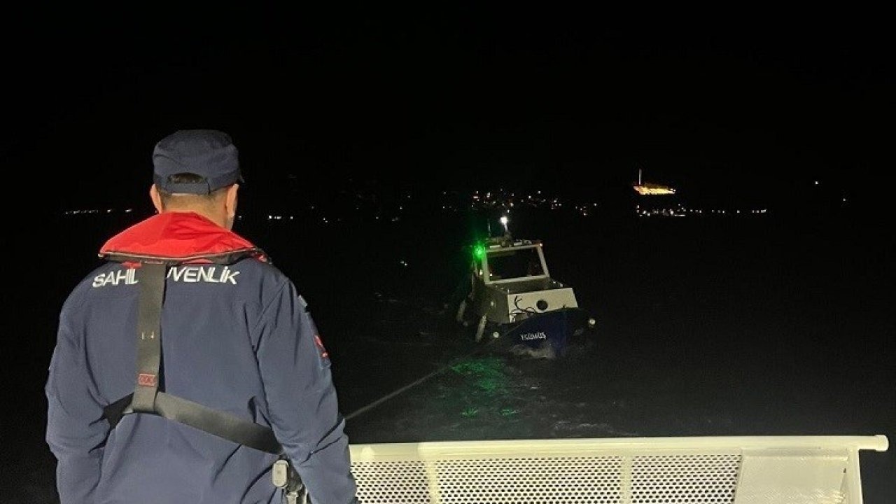 Çanakkale’de sürüklenen teknedeki 3 kişi kurtarıldı
