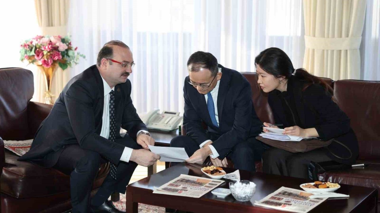 Çin Büyükelçisi’nden Atatürk Üniversitesine Stratejik Ziyaret