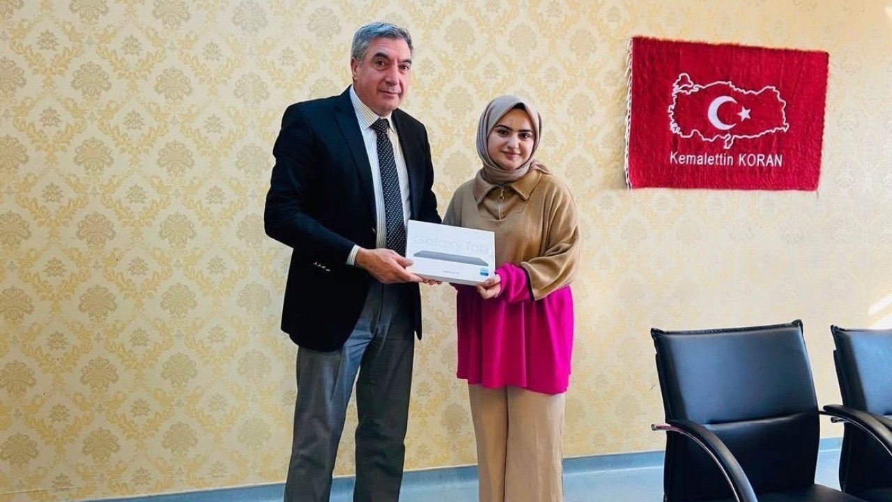 Diyadinli Gençlere Dijital Destek: Eğitim İçin Tabletler Teslim Edildi