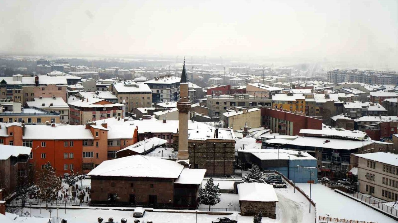 Doğu’da kar yağışı devam edecek
