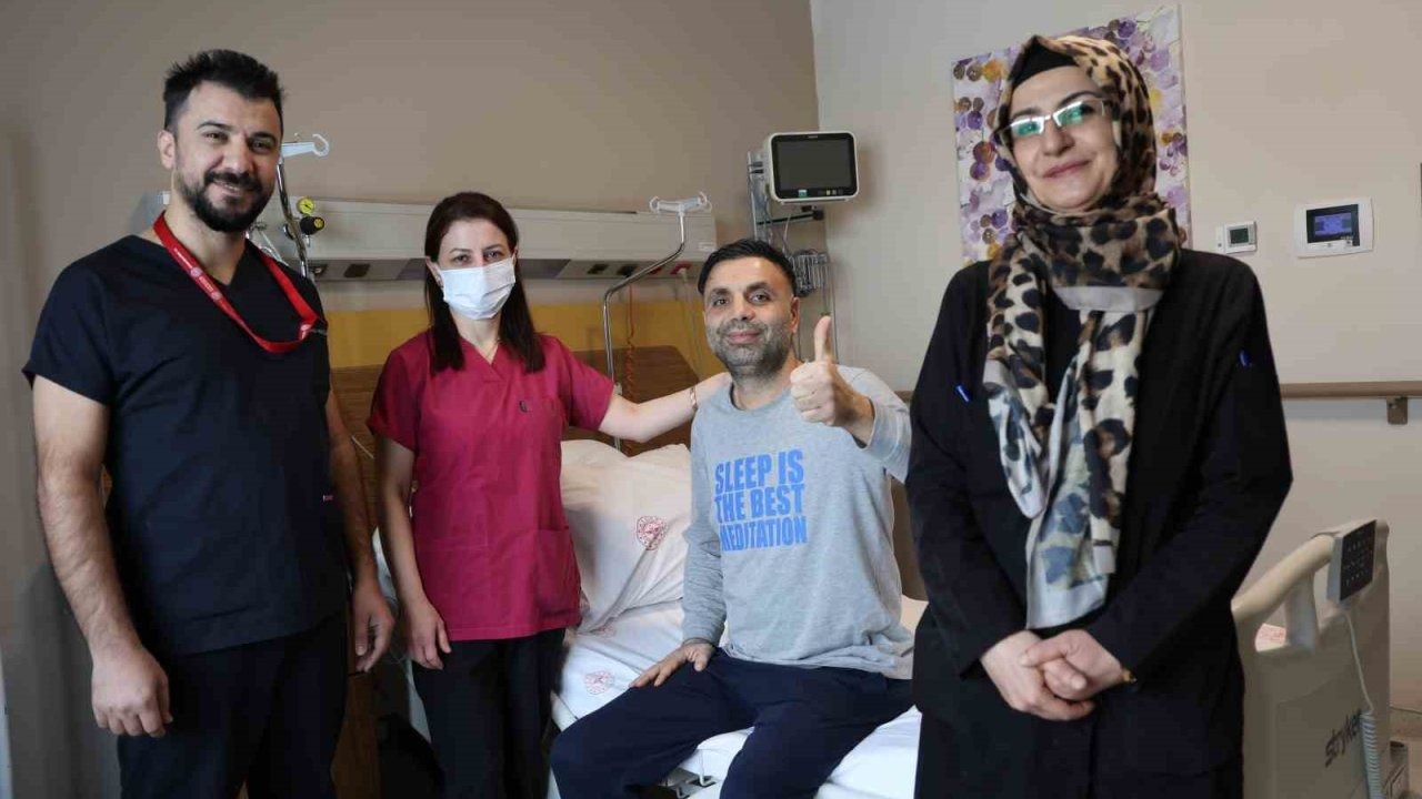 Elazığ’da 45 yaşındaki hasta 50 dakikalık kalp masajıyla hayata döndürüldü