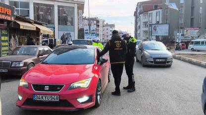 Emniyet Ekipleri Iğdır Sokaklarında Kuş Uçurtmuyor: Kask, Kemer ve Kimlik Kontrolü