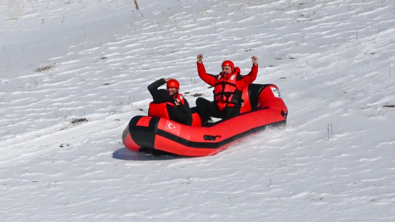 Erzurum’da Adrenalin Dolu Hafta Sonu: Karda Bot Raftingi ve Yaban Hayatına Destek