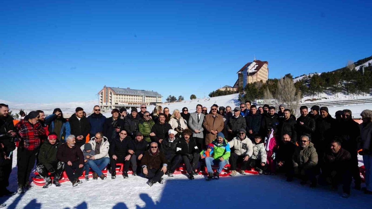 Erzurum'da Gazeteciler 10 Ocak'ı Palandöken’in Zirvesinde Kutladı