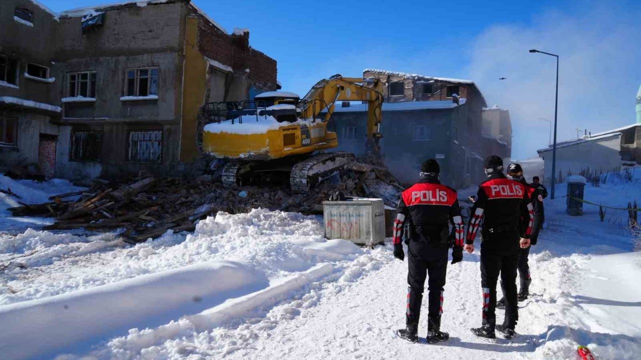 Erzurum’da Suçla Mücadele İçin Yıkım Seferberliği 500 Metruk Bina Hedefte