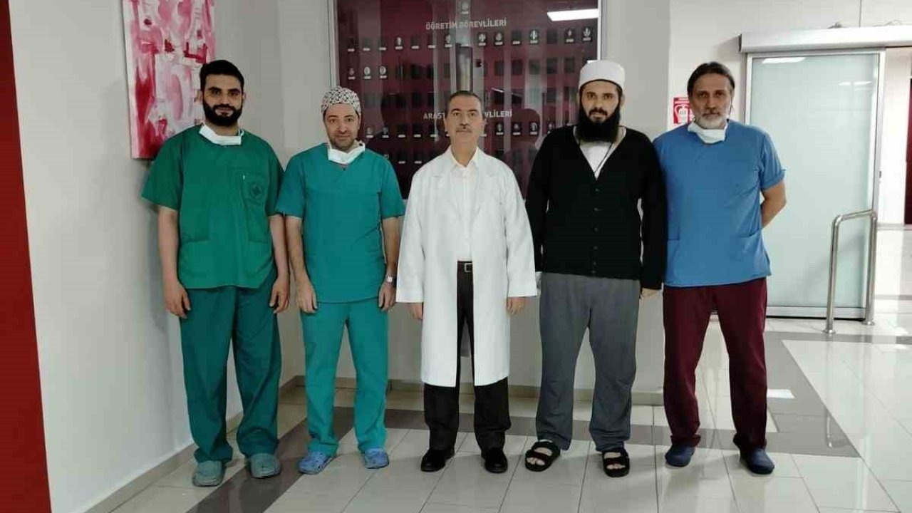 Erzurum’da Tıp Dünyasında Nadir Görülen Başarı: Dev Aort Anevrizması Ameliyatla Alındı