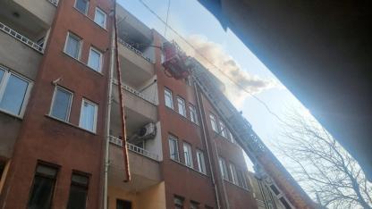 Iğdır Cumhuriyet Mahallesinde 4. Katta Çıkan Yangın Kontrol Altına Alındı