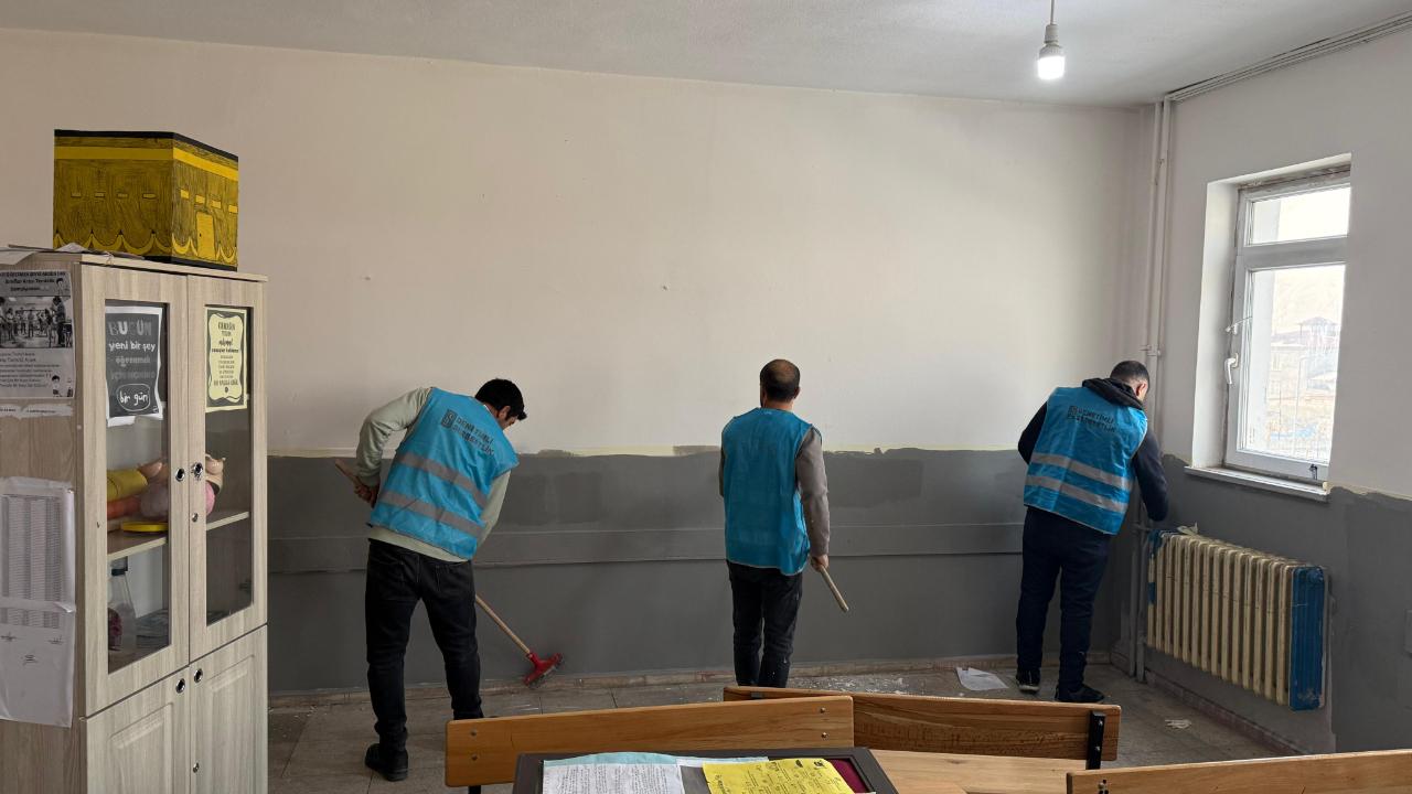 Iğdır Denetimli Serbestlik Müdürlüğü'nden Okullara Boya ve Tadilat Desteği