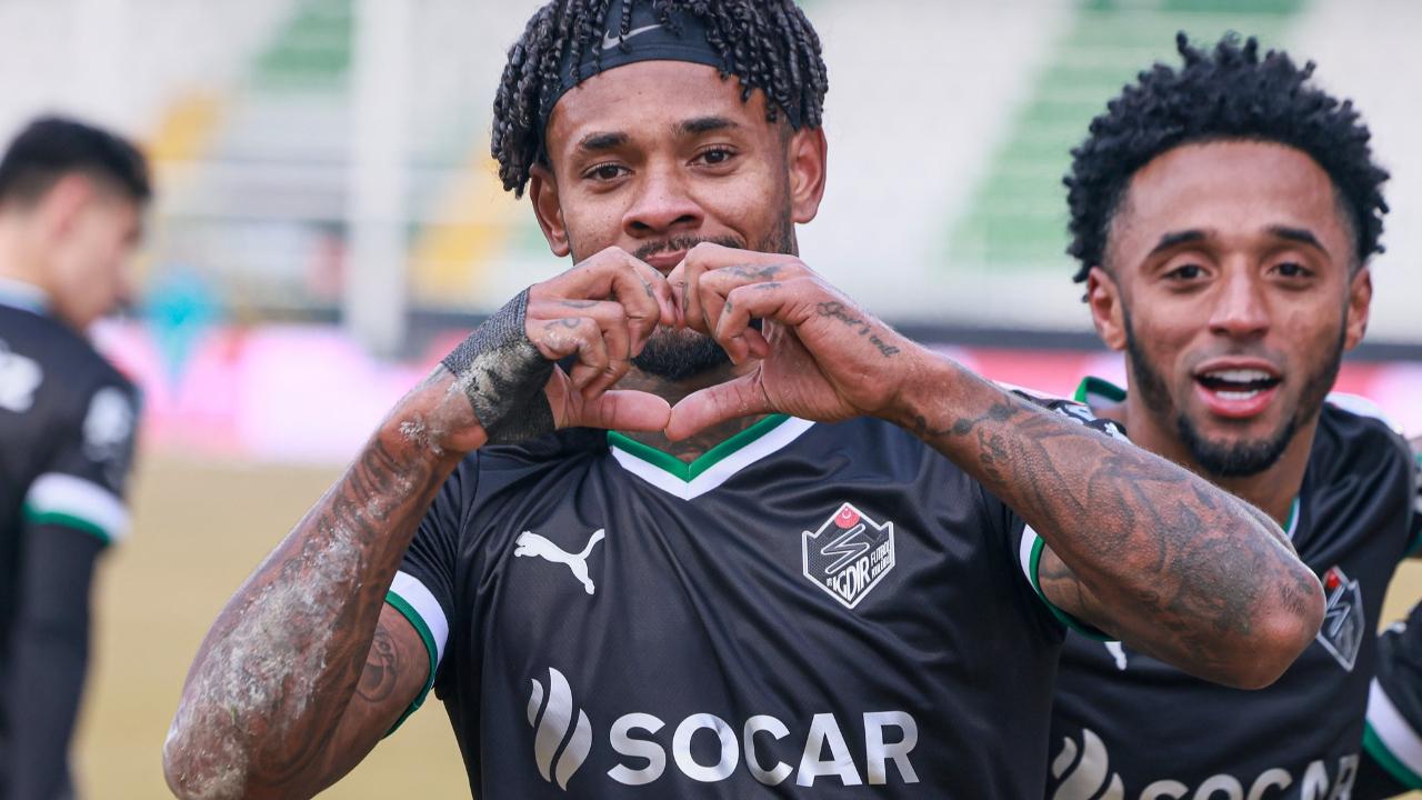 Iğdır FK Evinde Sakaryaspor’u Devirdi! Yenilenen Stadyumda İlk Galibiyet: 1-0