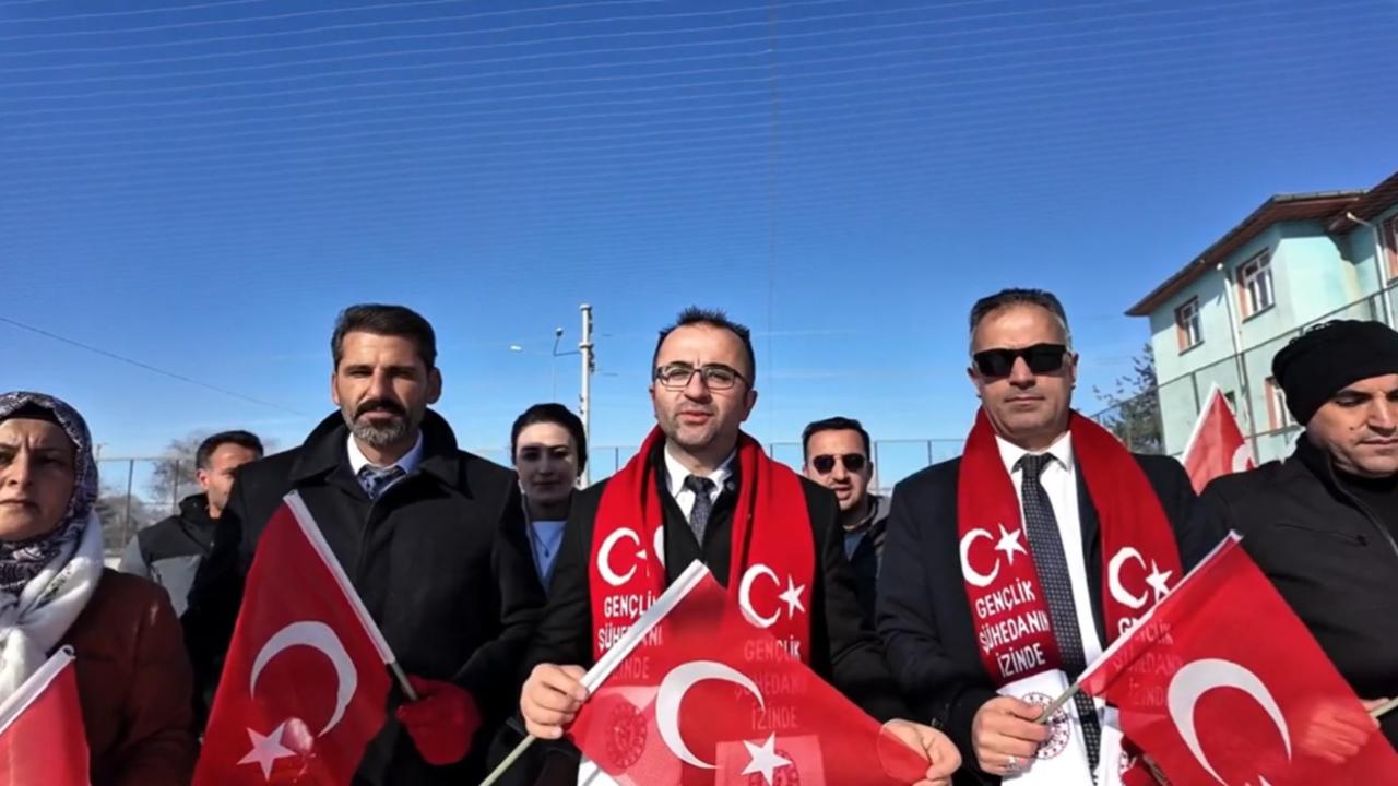 Iğdır Gençlik ve Spor İl Müdürlüğü Tek Yürek: "Tüm Renklerimizle Bayrağımızın Arkasındayız"