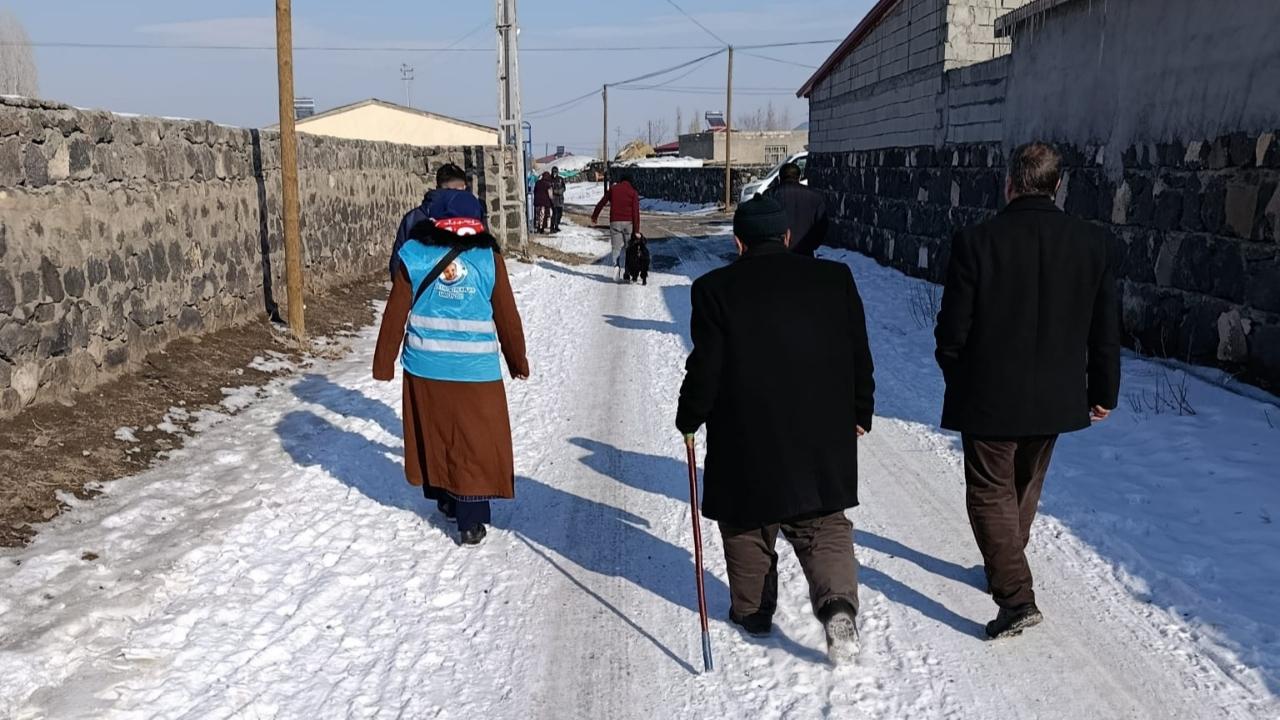 Iğdır Mustafa Talha İçin Tek Yürek: Köylüler Hayvanlarını, Gönüllüler Emeklerini Bağışlıyor!