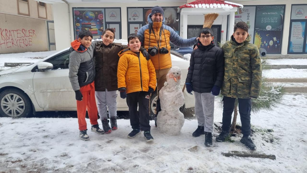 Iğdır Yeni Yıla Kar Yağışıyla Girdi