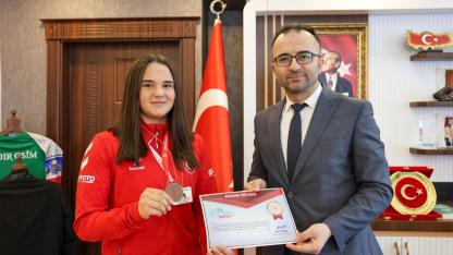 Iğdır’a Judo’dan Gurur Verici Haber: Semanur Kolçu Türkiye Üçüncülüğünü Göğüsledi