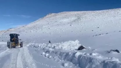 Iğdır’da Kar ve Tipi Yolları Kapattı! 68 Köy Yolunda Kar Mesaisi Sürüyor