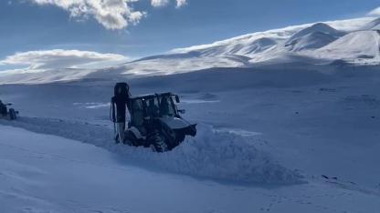 Iğdır'da Karla Mücadele Çalışmaları 11 Köy Yolunda Devam Ediyor