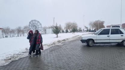 Iğdır’da Sabah Saatlerinde Kar Yağışı ve Sis Etkili Oldu