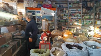 Iğdır’da Soğuklar Hastalığı Tetikledi, Vatandaş Şifayı Aktarda Arıyor! İranlı Hacı Metin’den Kış Reçetesi