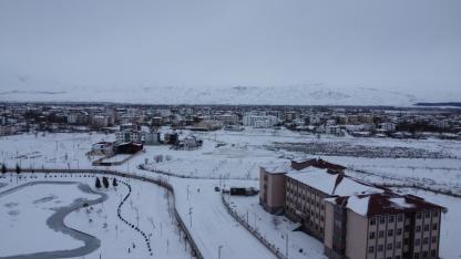 Kar yağışıyla beyaza bürünen Iğdır havadan görüntülendi
