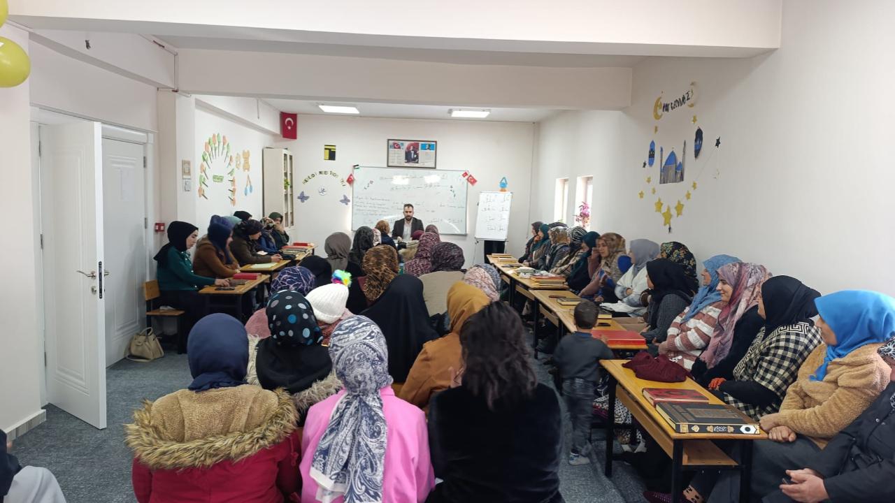 Krizleri Yöneten Aileler Kazanıyor! Iğdırlı Kadınlar İçin Kritik Eğitim: İşte Sağlıklı Aile İnşa Etmenin Yolları