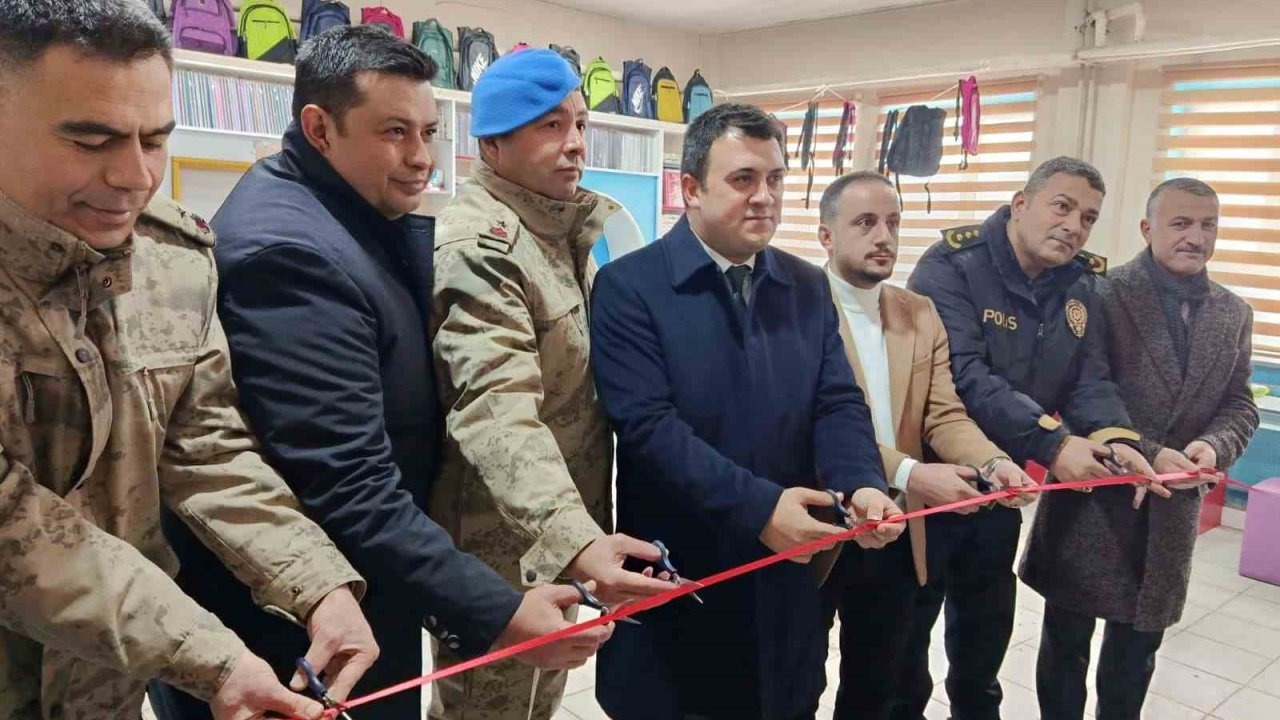 Patnos’ta Öğrenciler İçin "İyilik Dükkanı" Kapılarını Açtı