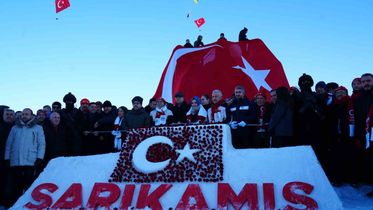 Sarıkamış’ta Duygulandıran Açılış: Kardan Heykellerle Ecdada Saygı