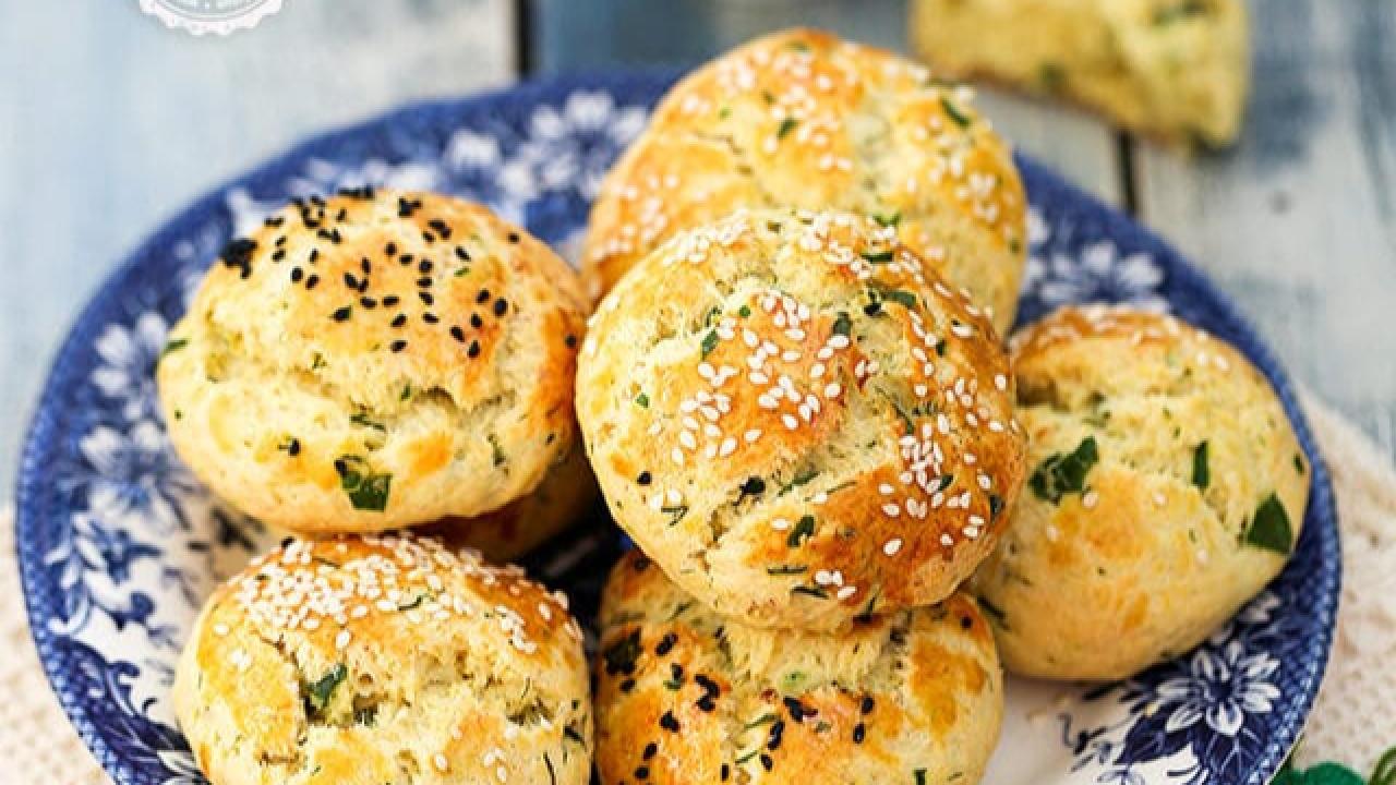 Tereyağlı Peynirli Poğaça Tarifi