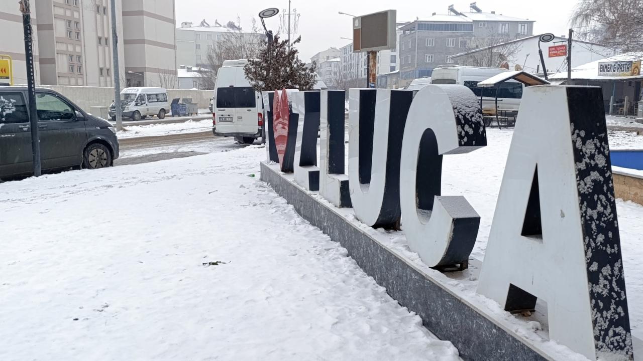 Tuzluca'da 2026'nın İlk Günü: Beyaz Gelinlik ve Sessiz Huzur!