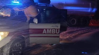 Tuzluca’da Hasta Almaya Giden Ambulans Kara Saplandı: 03.30’da Kurtarıldı