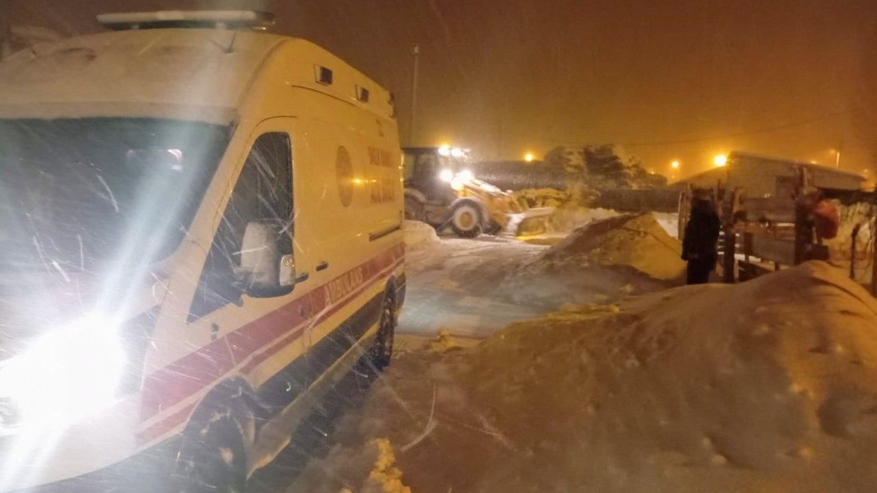 Van’da Belediye Ekiplerinden Hayat Kurtaran Operasyonlar