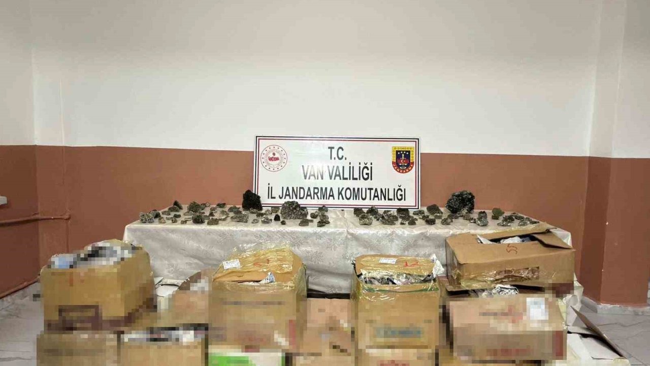 Van'da Değerli Taş Operasyonu! 2 Milyon TL Değerinde Kuvars Taşı Ele Geçirildi