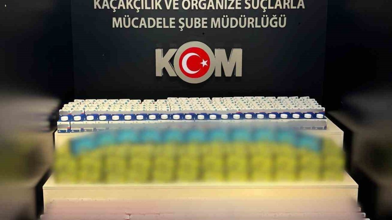 Van’da Kaçakçılara Darbe: Binlerce Malzeme Ele Geçirildi