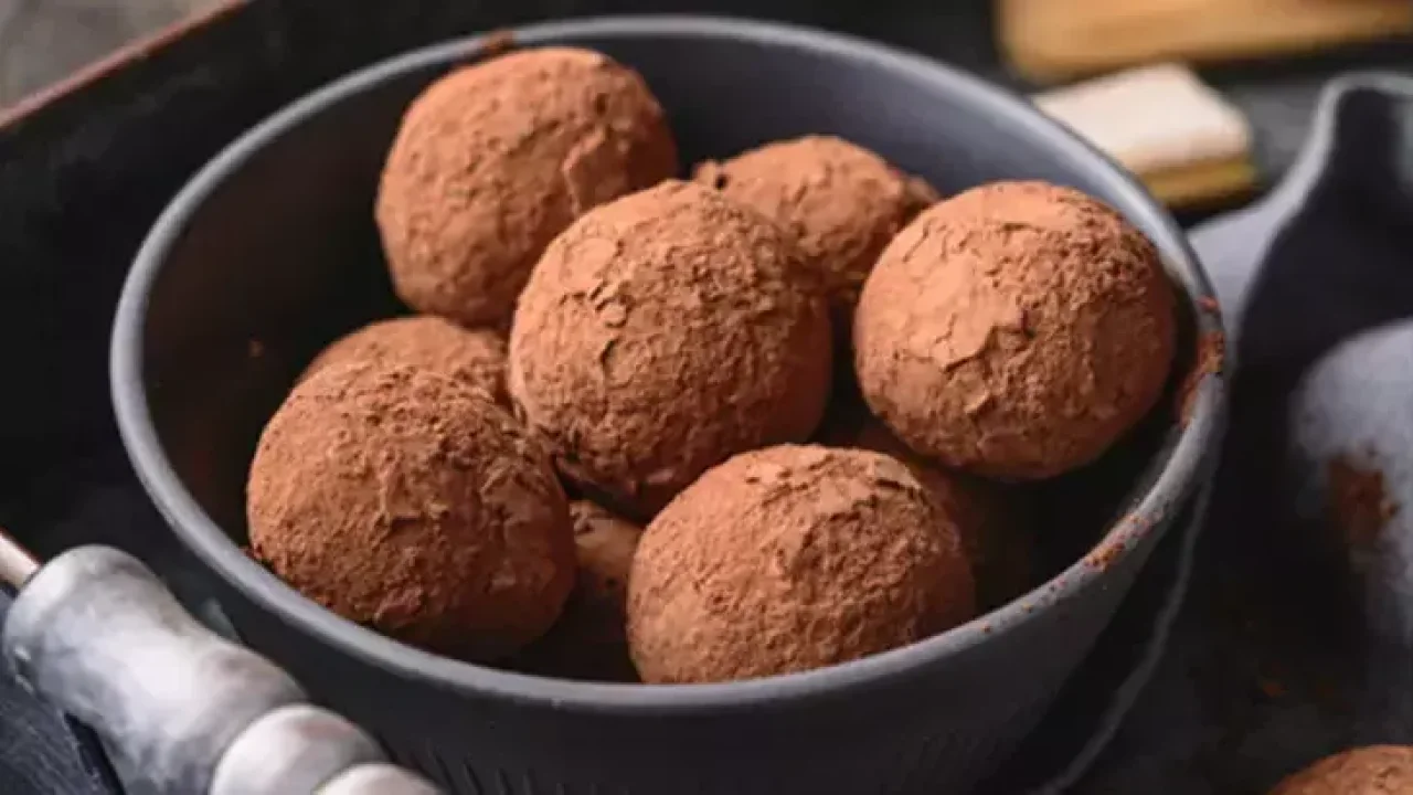 10 Dakikada Tiramisu Tadında Atom Tatlı Tarifi