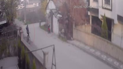 Bebek arabasından 2 milyon liralık altın çaldı