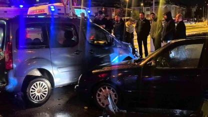 Palandöken’de Zincirleme Trafik Kazası: Kırmızı Işık İhlali Yaralanmaya Yol Açtı