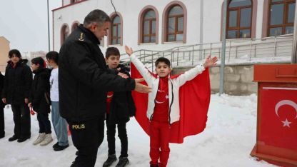 Erzurum’da İkinci Dönem Heyecanı: Emniyet Müdürü Karaburun’dan "Bayrak Sevgisi" Ziyareti