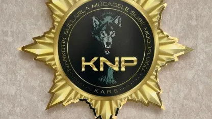 Kars'ta Uyuşturucu Operasyonu: 2 Sokak Satıcısı Tutuklandı