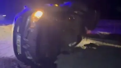 Sarıkamış’ta Otomobil Yan Yattı: 2 Yaralı