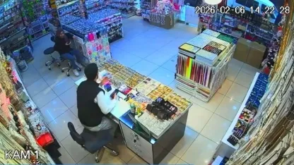 Erzincan Depremi Elazığ’da Hissedildi: Vatandaşların Panik Anları Kamerada