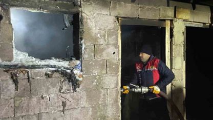 Çaldıran'da Odunluk Yangını: 1,5 Saatlik Müdahale ile Söndürüldü